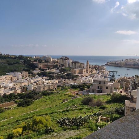 マルサスカーラPanoramic Penthouse In Marsascala Which Enjoys Sea And Country Viewsアパートメント エクステリア 写真