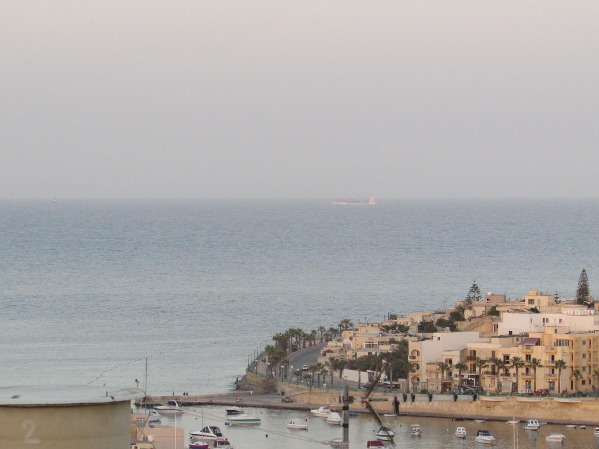 マルサスカーラPanoramic Penthouse In Marsascala Which Enjoys Sea And Country Viewsアパートメント エクステリア 写真