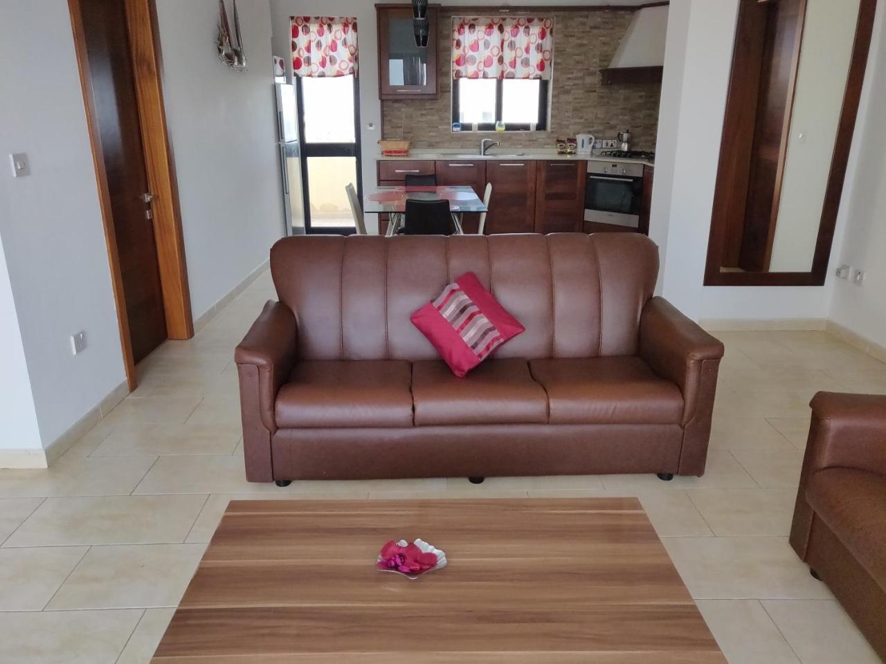 マルサスカーラPanoramic Penthouse In Marsascala Which Enjoys Sea And Country Viewsアパートメント エクステリア 写真