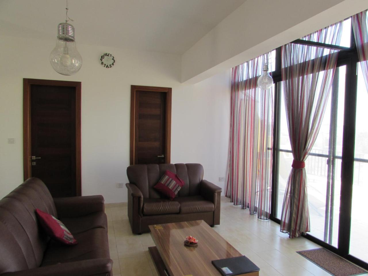 マルサスカーラPanoramic Penthouse In Marsascala Which Enjoys Sea And Country Viewsアパートメント エクステリア 写真